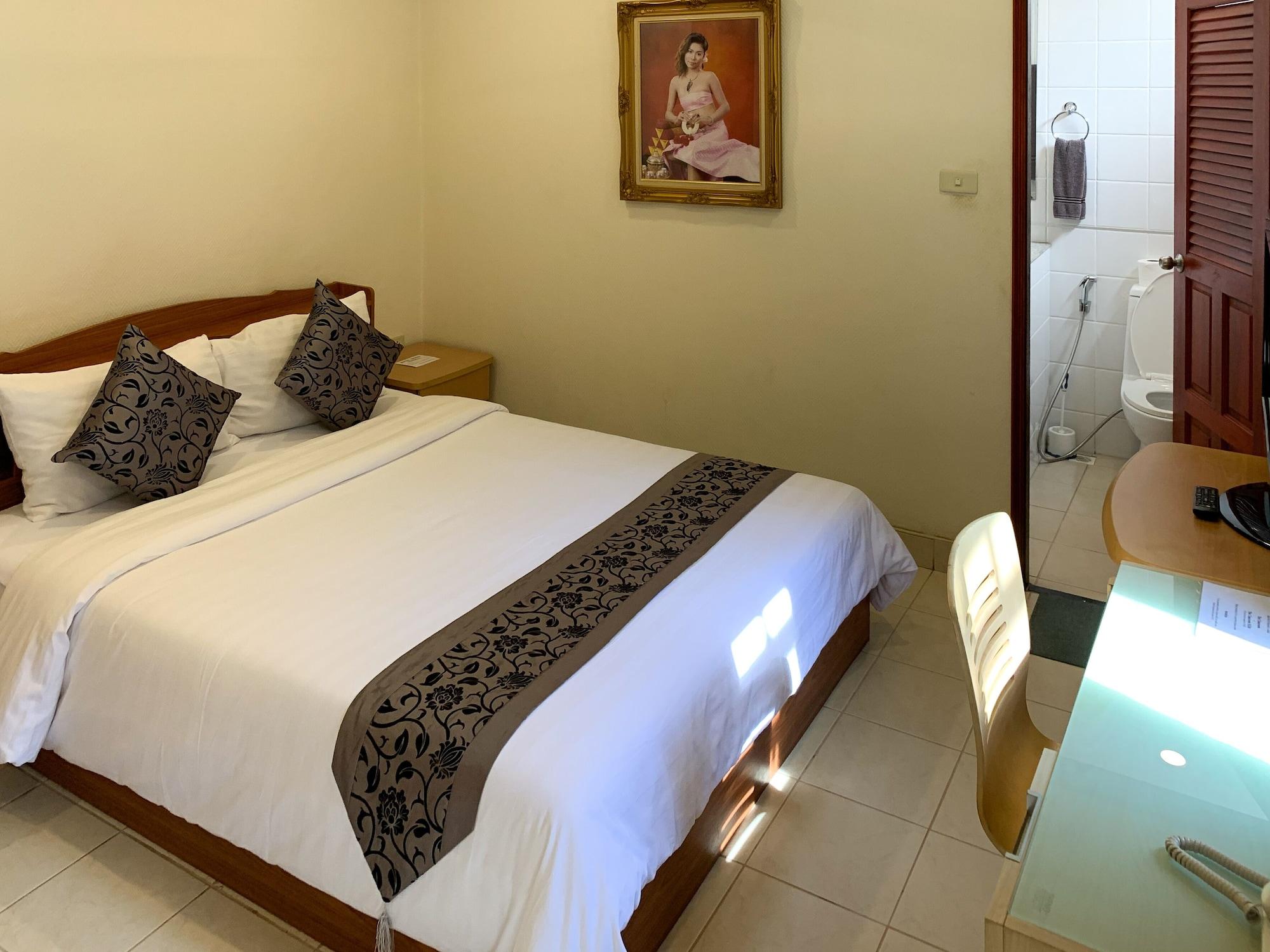 The Classroom Hotel Pattaya Luaran gambar