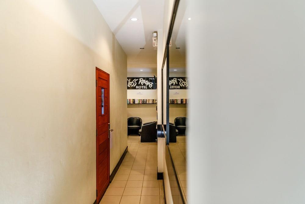 The Classroom Hotel Pattaya Luaran gambar
