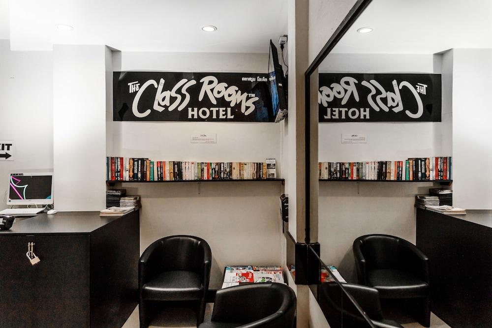 The Classroom Hotel Pattaya Luaran gambar