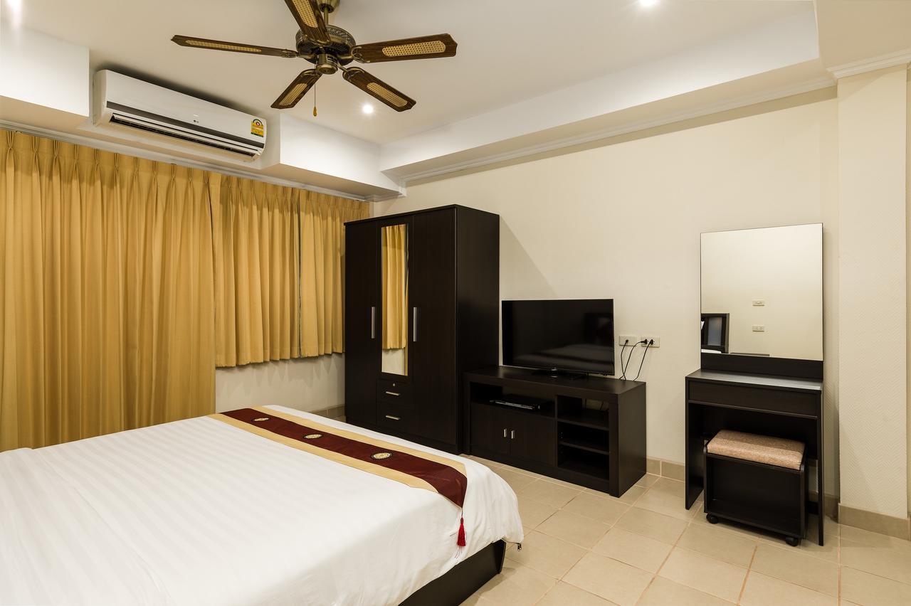 The Classroom Hotel Pattaya Luaran gambar