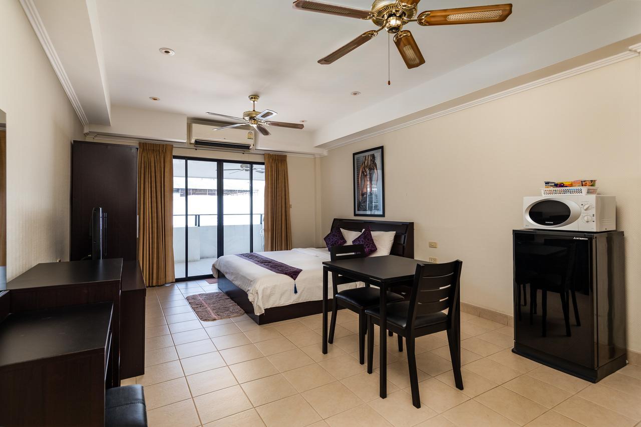 The Classroom Hotel Pattaya Luaran gambar