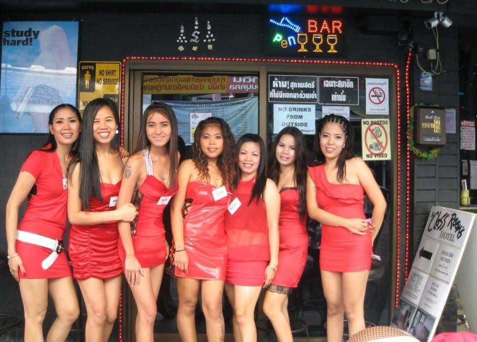 The Classroom Hotel Pattaya Luaran gambar