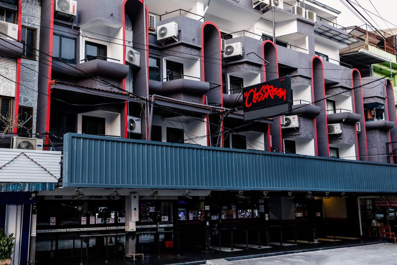 The Classroom Hotel Pattaya Luaran gambar