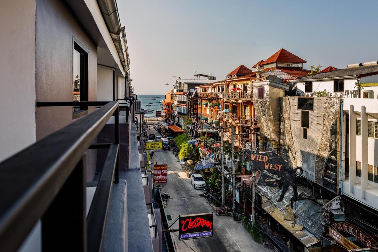 The Classroom Hotel Pattaya Luaran gambar